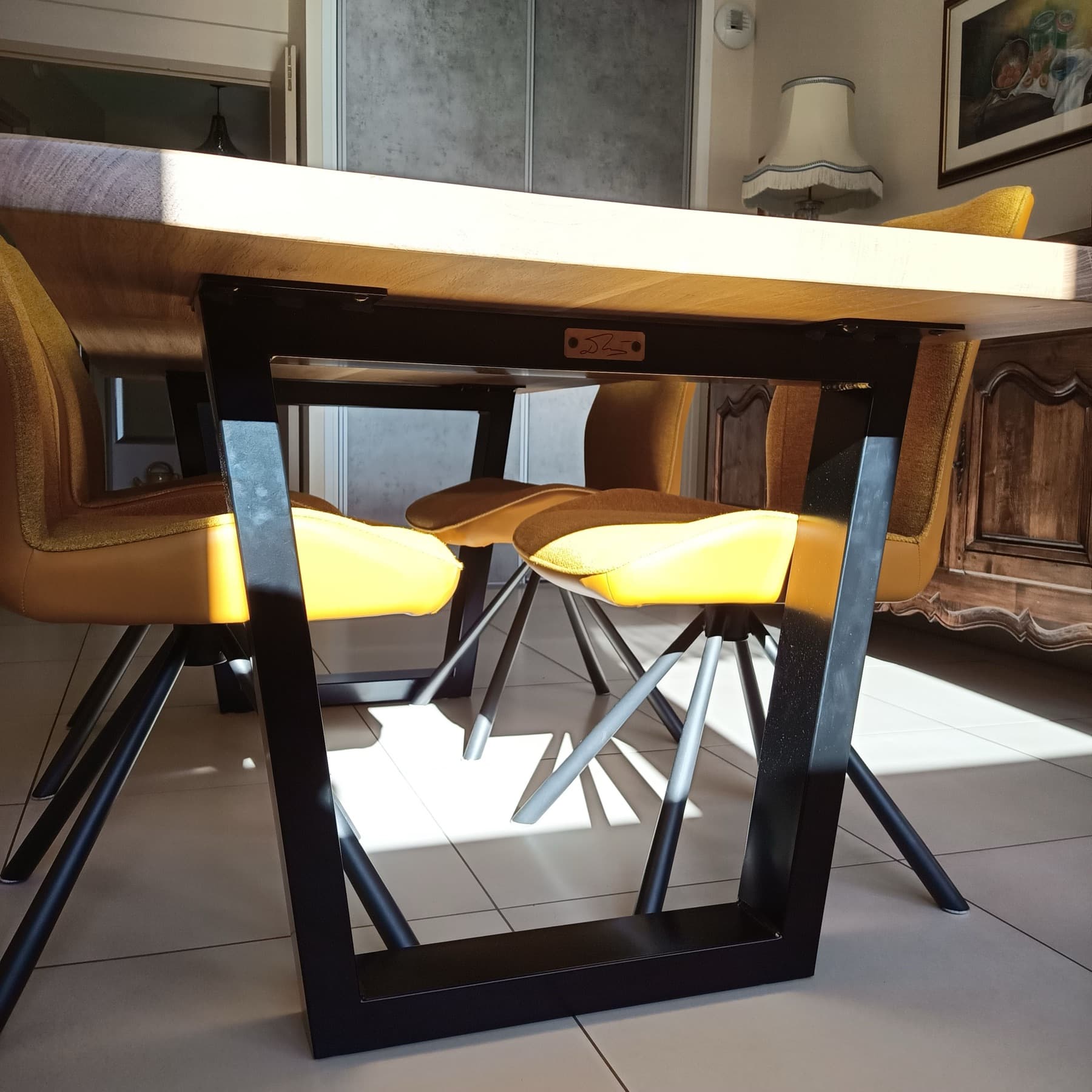 Piètement de table et mobilier métallique artisanal fabriqué à l'atelier